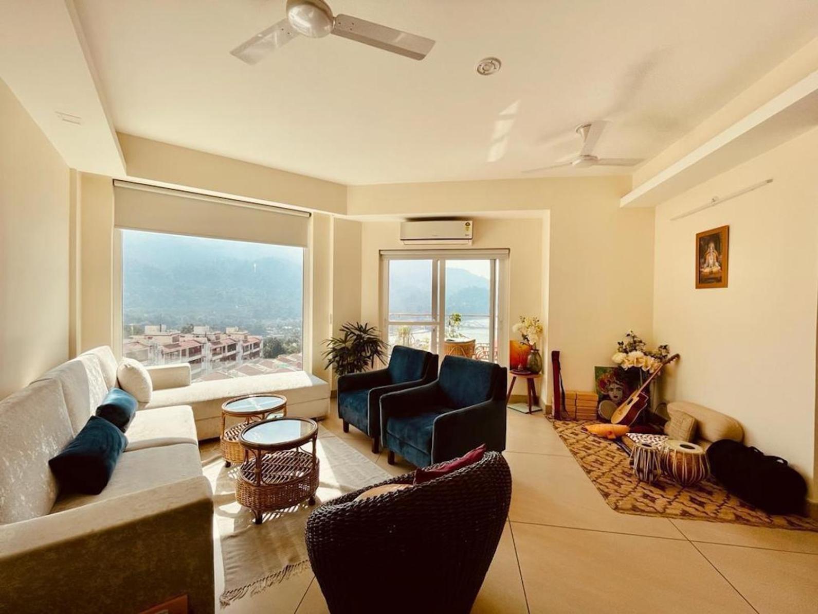 Golden Healing Journeys Homestay Рішикеш Екстер'єр фото