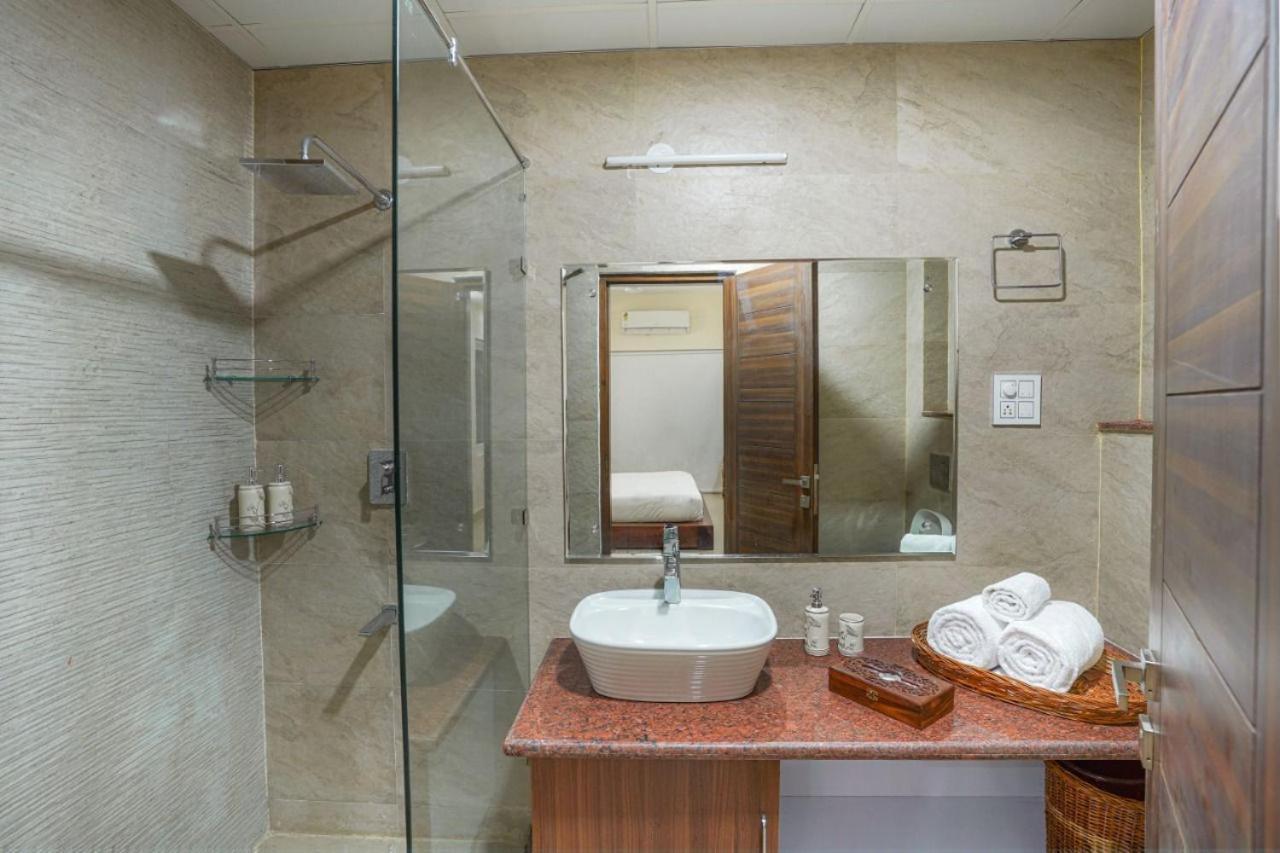 Golden Healing Journeys Homestay Рішикеш Екстер'єр фото